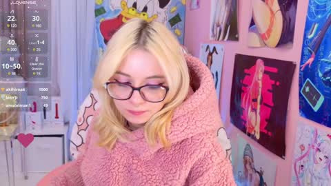 Mia online show from December 7, 2024, 4:53 am