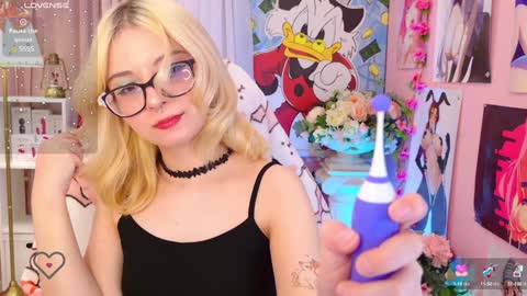 Mia online show from December 20, 2024, 9:06 pm