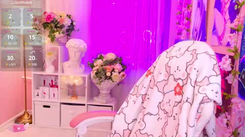 Mia online show from March 6, 2025, 12:32 am