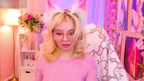 Mia online show from March 8, 2025, 9:08 pm