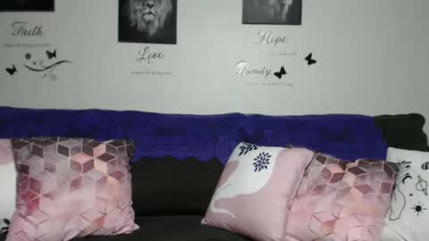 CocosCreamy online show from March 19, 2026, 1:37 pm