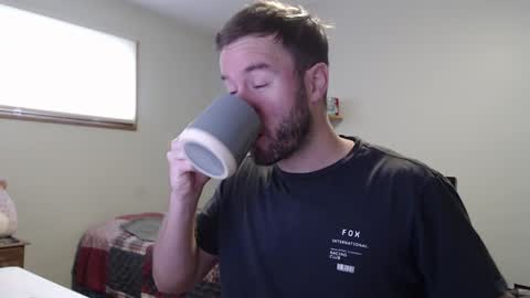 c o f f e e l o u n g e online show from January 4, 2025, 5:16 pm