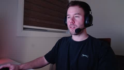 c o f f e e l o u n g e online show from January 21, 2025, 2:22 am