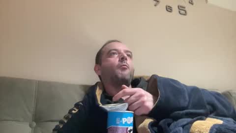 colambus83 online show from April 18, 2026, 7:18 pm