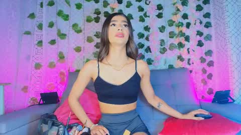 colett online show from September 27, 2025, 12:10 pm