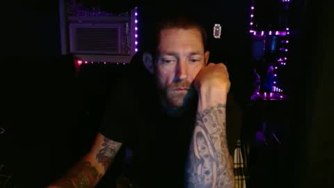 colevan2390 online show from February 6, 2026, 5:56 am