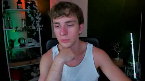 Snapshot of colin_storm chatting on June 21, 2026, 7:16 pm colin online show from June 21, 2026, 7:16 pm
