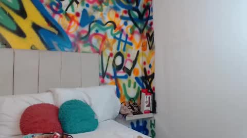 valentina online show from March 12, 2026, 12:33 pm