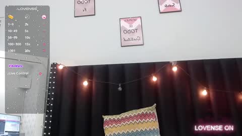  GRETCHEN  online show from December 10, 2024, 12:38 pm