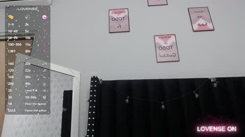  GRETCHEN  online show from December 11, 2024, 12:23 pm