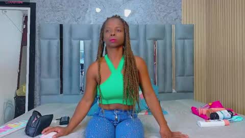 Lauren online show from April 26, 2026, 12:47 pm