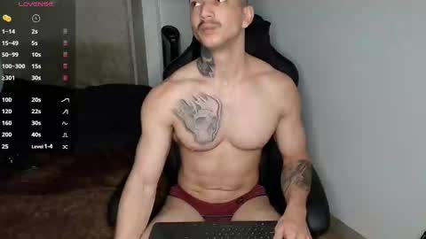 colombianmuscle8 online show from January 17, 2025, 11:18 pm