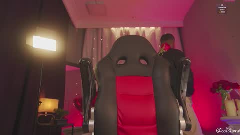 colstorw_ online show from February 11, 2026, 9:58 am