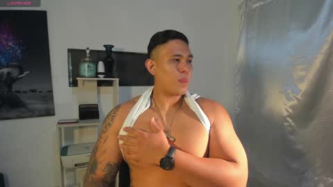 coltonmassif_ online show from December 5, 2024, 6:10 am