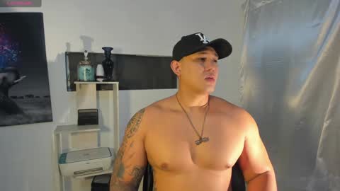 coltonmassif_ online show from December 6, 2024, 6:37 am