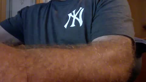 comesinaquart online show from September 29, 2025, 5:07 pm