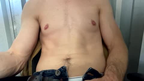 comnfromme1 online show from April 27, 2026, 7:01 pm