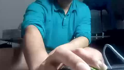 comobailamioso online show from March 12, 2026, 7:31 pm