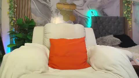 Ariane... online show from August 2, 2026, 11:03 pm
