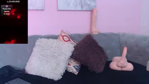 Connie online show from October 8, 2025, 8:28 pm