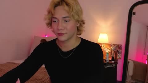 Snapshot of connie_varela chatting on May 17, 2026, 11:23 pm new account online show from May 17, 2026, 11:23 pm