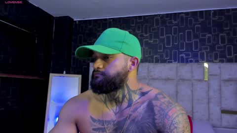 rusfegui online show from February 3, 2025, 1:09 am