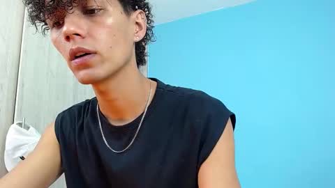 Connor online show from December 19, 2025, 11:45 pm