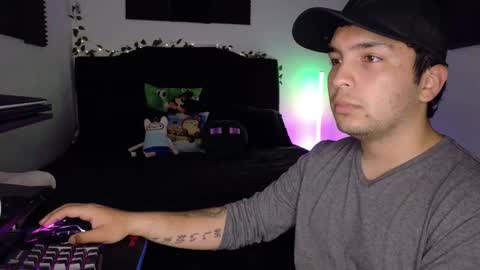 conor_taylor_ online show from December 2, 2025, 12:54 pm