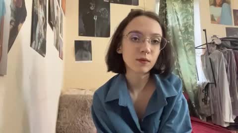 Snapshot of consuelamcelwaine chatting on March 5, 2026, 1:40 pm consuelamcelwaine online show from March 5, 2026, 1:40 pm