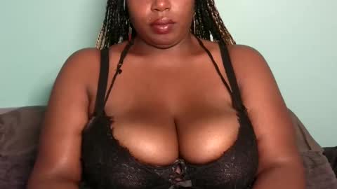 Cookie1019 online show from October 22, 2025, 4:07 pm