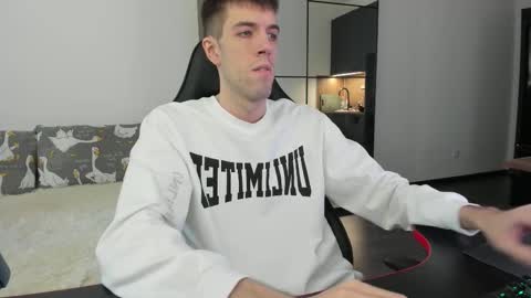 cookies_boys online show from February 16, 2026, 12:45 pm