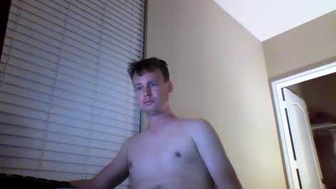 cooldude122222 online show from December 4, 2024, 2:53 am