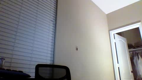 cooldude122222 online show from December 9, 2024, 7:39 am