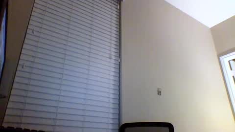 cooldude122222 online show from February 10, 2025, 2:19 am