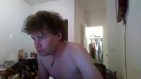 cooldude122222 online show from September 17, 2025, 2:57 am