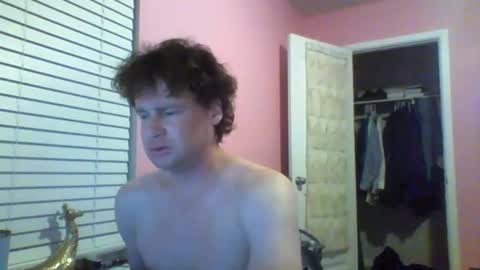 cooldude122222 online show from November 15, 2025, 3:26 am