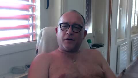 Snapshot of coquin369 chatting on August 1, 2026, 9:41 am Coquin369 online show from August 1, 2026, 9:41 am