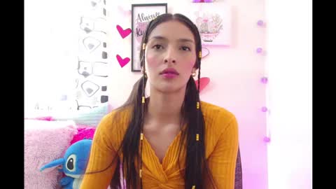 Coral online show from February 12, 2025, 7:56 pm