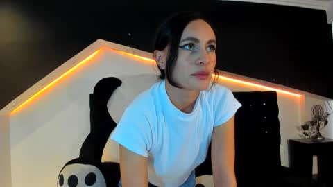 Coral  online show from January 25, 2025, 12:05 pm