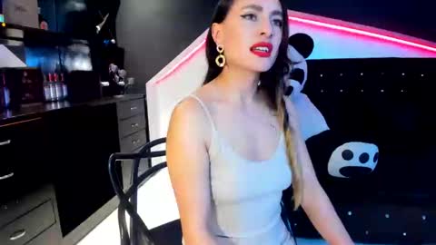 Coral  online show from March 4, 2025, 3:37 pm