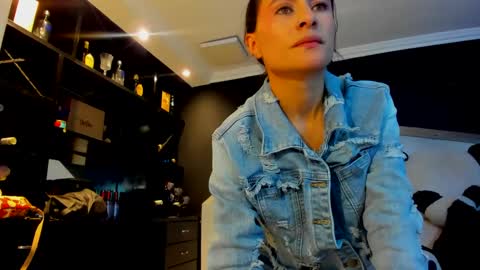 Coral  online show from March 7, 2025, 12:12 pm