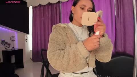 Coral  online show from April 21, 2026, 12:33 pm