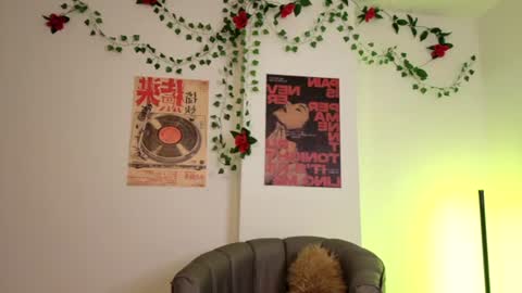 Coralie Bronson online show from July 13, 2026, 11:29 pm