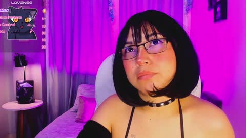 Coral Stefani online show from January 25, 2025, 3:51 am