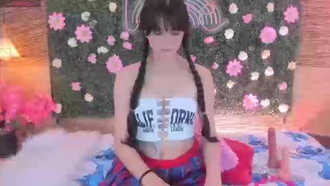 Coraline uwu     Bienvenidos al dulce mundo de Coraline    Hola amores soy Coraline  Una chica  tierna juguetona online show from September 16, 2025, 12:00 am