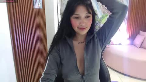 corall_tay1 online show from April 26, 2026, 11:41 am