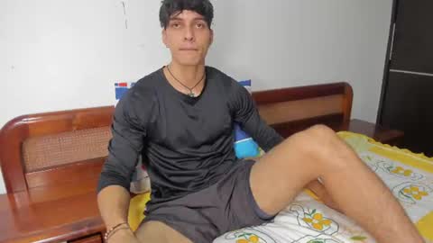 Snapshot of corey_vale chatting on July 24, 2026, 1:20 pm corey_vale online show from July 24, 2026, 1:20 pm