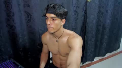 Snapshot of corey_vale chatting on August 3, 2026, 4:11 am corey_vale online show from August 3, 2026, 4:11 am