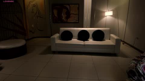 Corinne Russo online show from February 17, 2026, 11:07 am