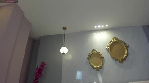 Snapshot of corinnerusso chatting on May 11, 2026, 7:22 pm Corinne Russo online show from May 11, 2026, 7:22 pm